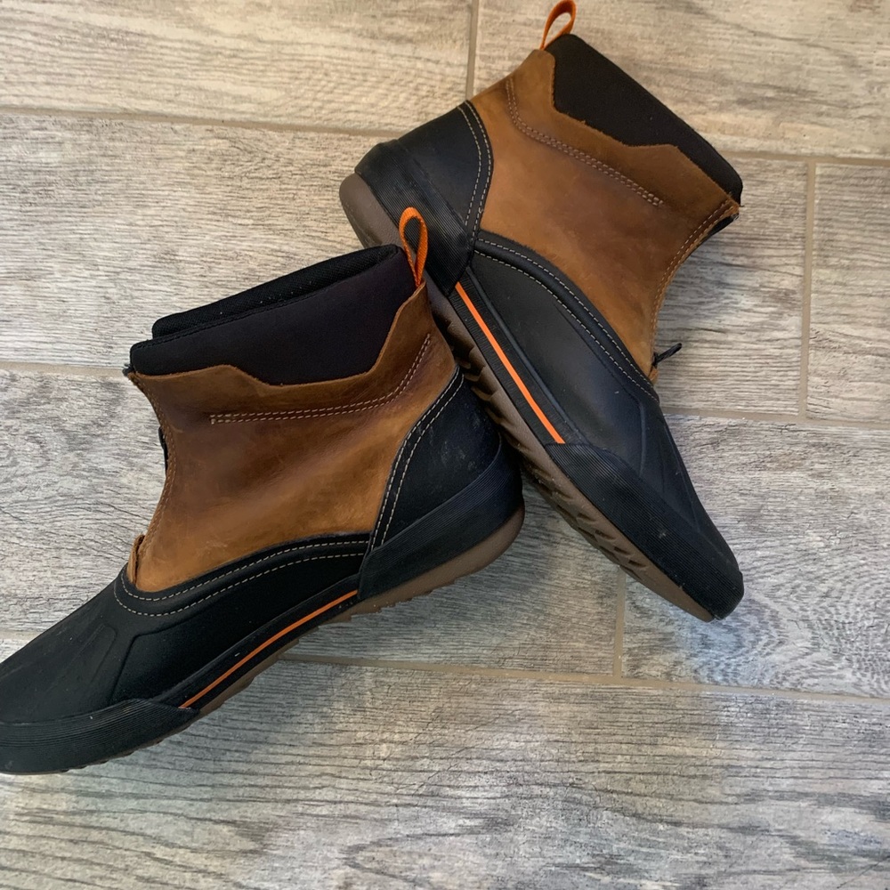 Clarks waterproof boots